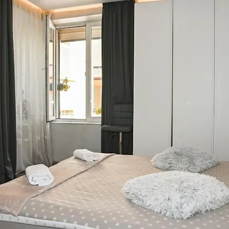 Velar 1bdr Apartment *